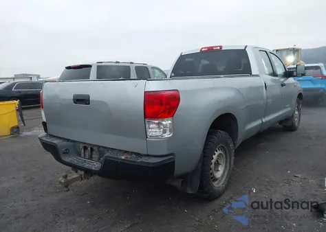2010 Toyota Tundra Grade 5.7L V8 z USA, uszkodzony, nr VIN 5TFCY5F19AX009713